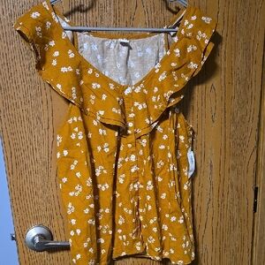 NWT Old Navy Sleeveless Blouse Size Large